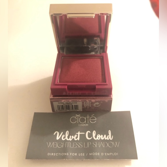 Ciate London Velvet Cloud Lip Powder - Daydream. Pink, Tone, Plump, Lipstick - Picture 4 of 6